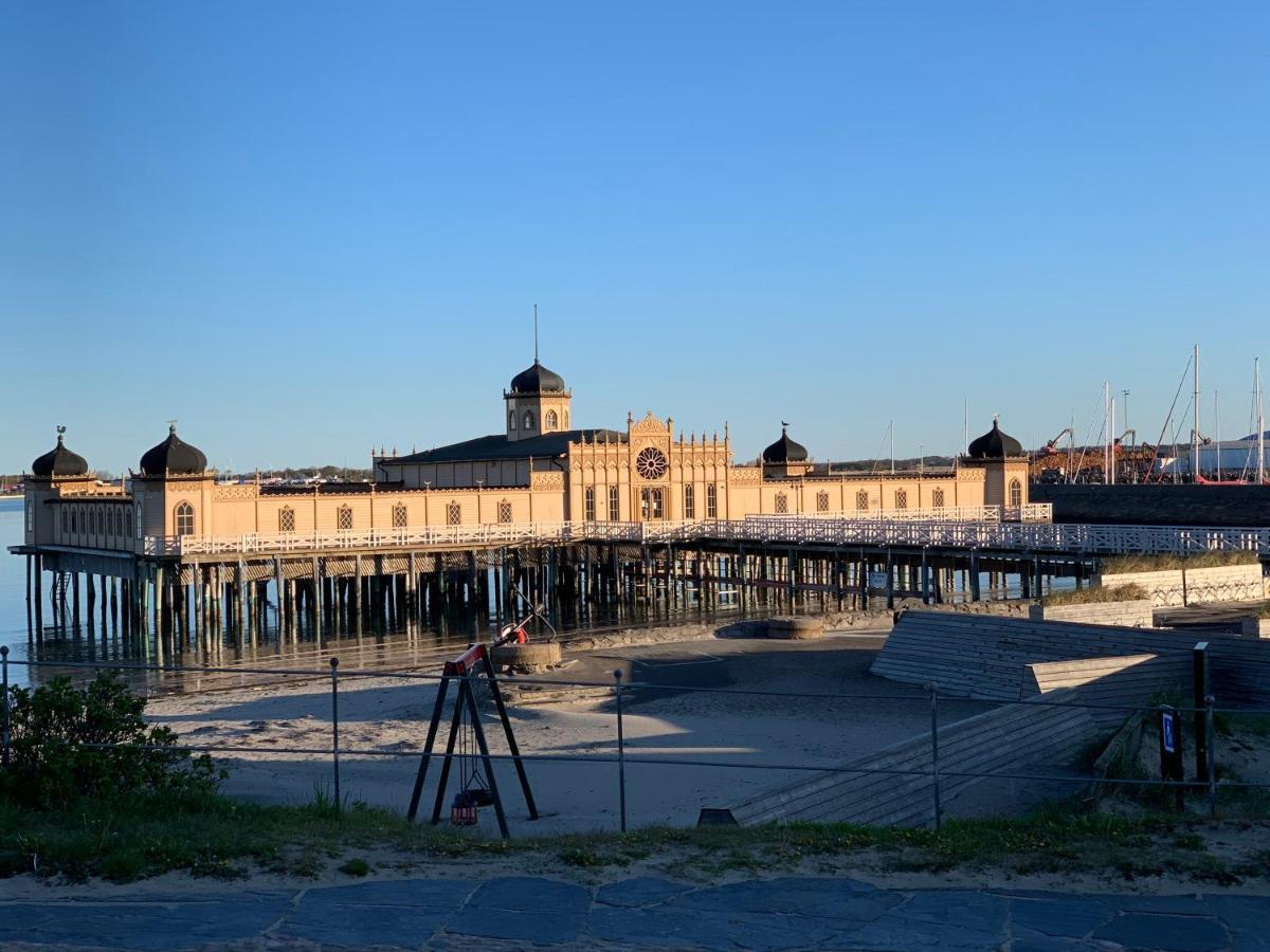 瓦尔贝里Faestningens住宿加早餐旅馆 外观 照片